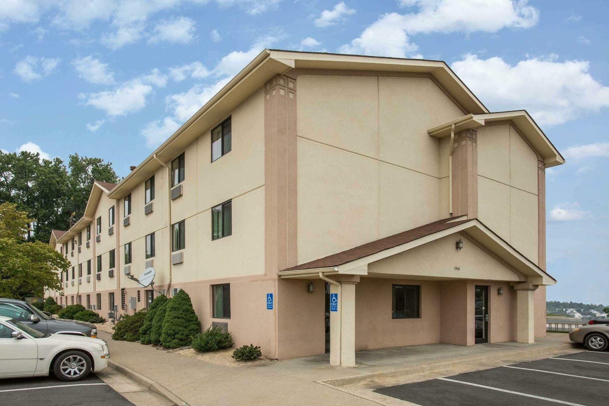 Super 8 By Wyndham Dumfries/Quantico Hotel Kültér fotó